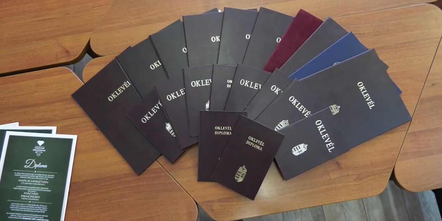 Magyar rekorder diplomát vehetett át Kapus Krisztián