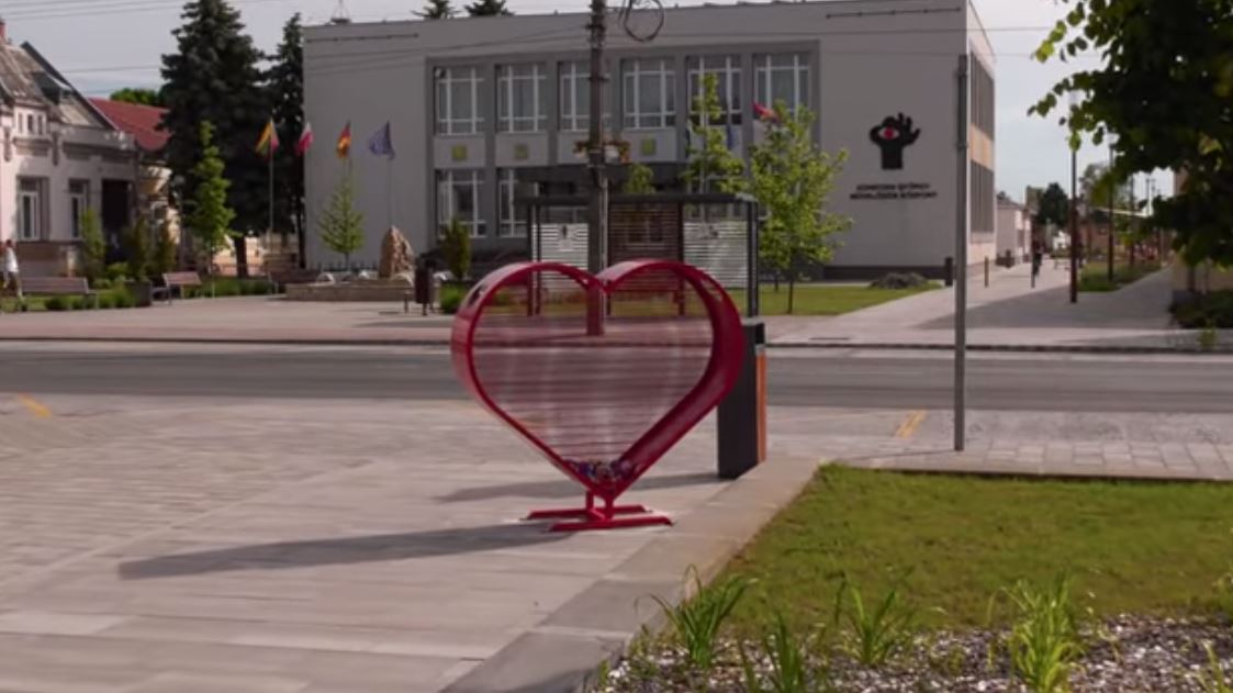 Kupakgyűjtő szívet helyeztek el Kiskunmajsa központjában